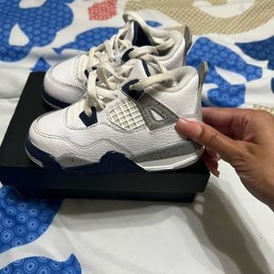 Jordan Retro 4s size 7C